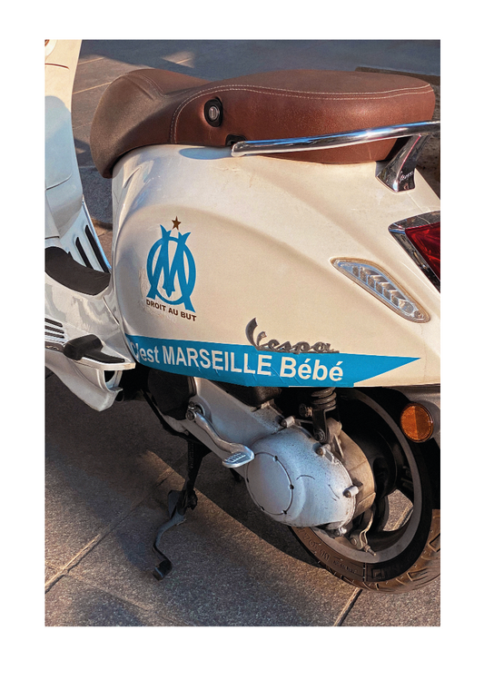 Éditions Faces- Aurélien Ciller - Scooters omniprésents