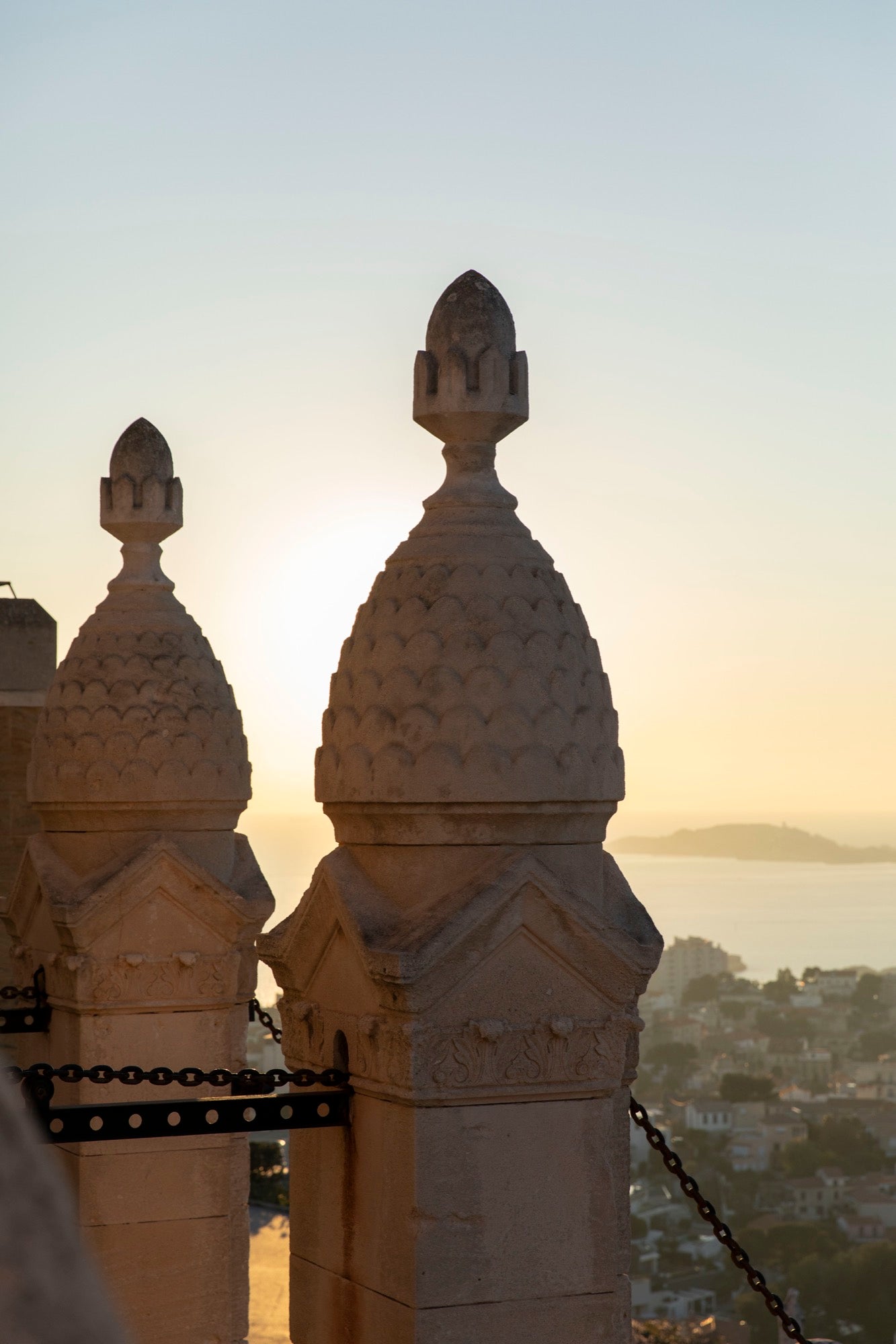 Victoire Eouzan - Pylones de Notre Dame