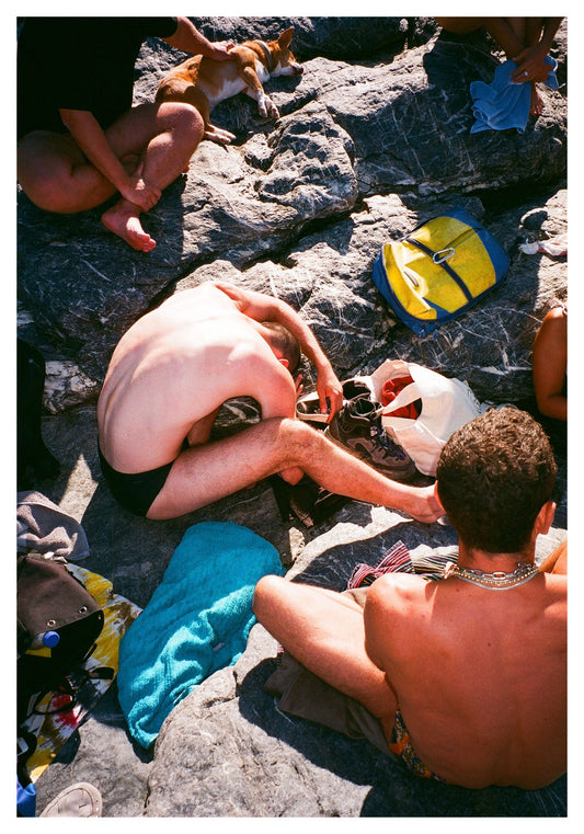 Spyros Rennt, Bodies on the rocks — Postcards from Athens, Galerie Faces